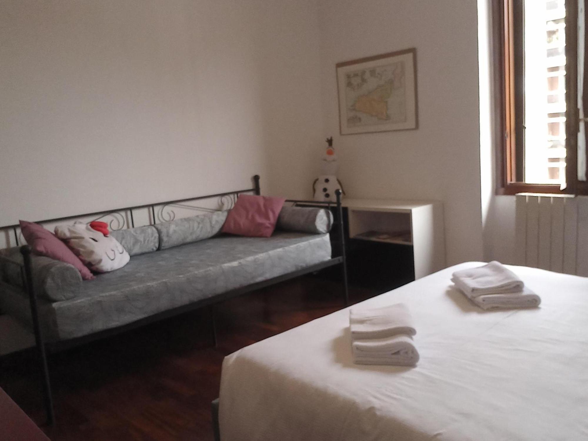 Comfortable Typical Old Style Apartment Milano Exteriör bild
